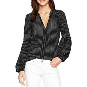 ♥️NWT PAIGE EMILIA TOP-Black & White Pinstripes ♥️